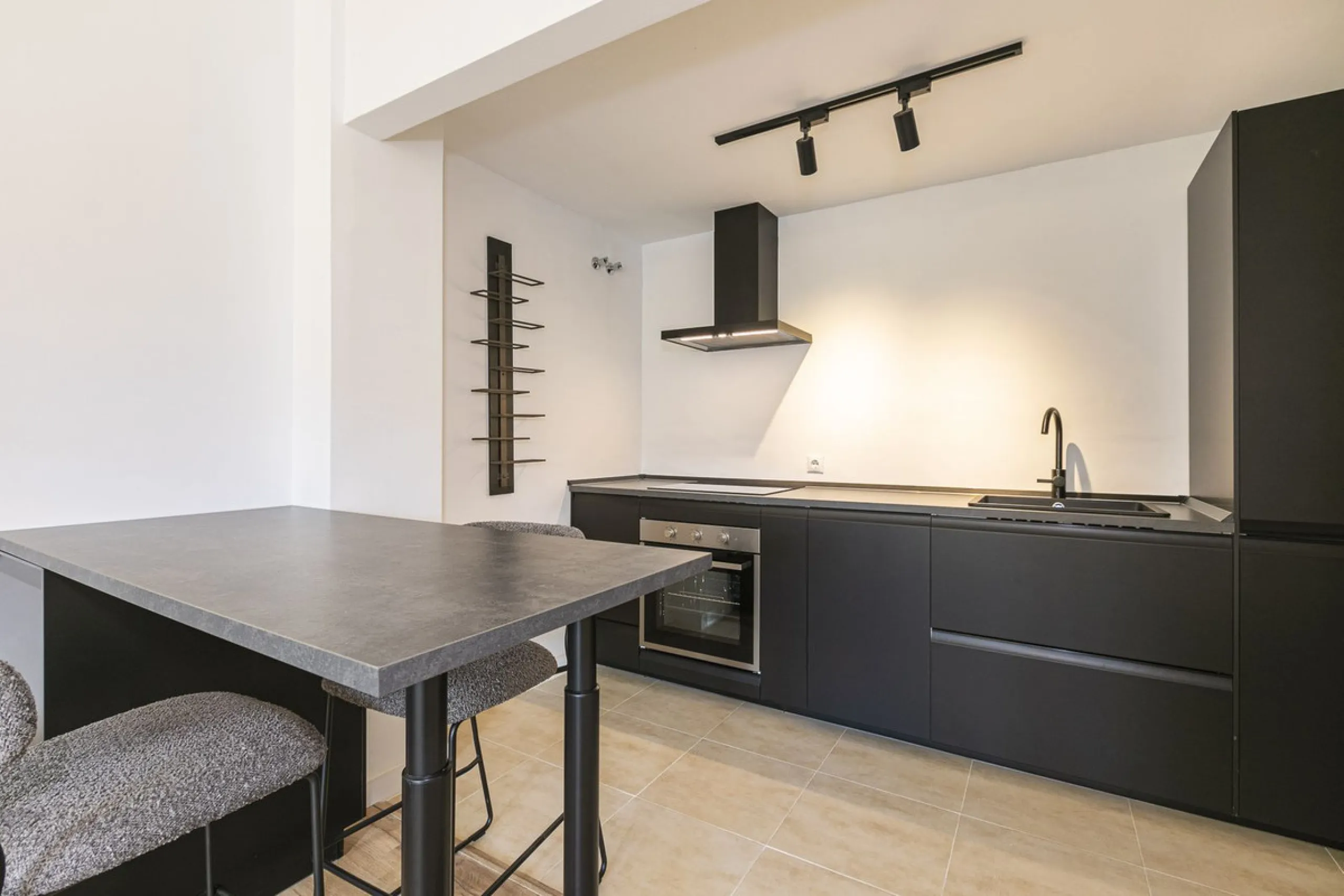 Apartment - Top Floor Apartment в продаже в Fuengirola, Málaga. В доме 1 спален и 1 ванных комнат. Площадь дома 65 м²
