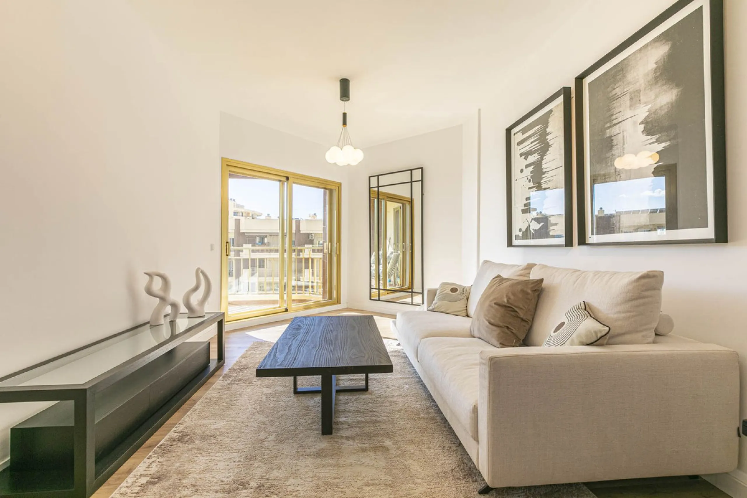 Apartment - Top Floor Apartment в продаже в Fuengirola, Málaga. В доме 1 спален и 1 ванных комнат. Площадь дома 65 м²
