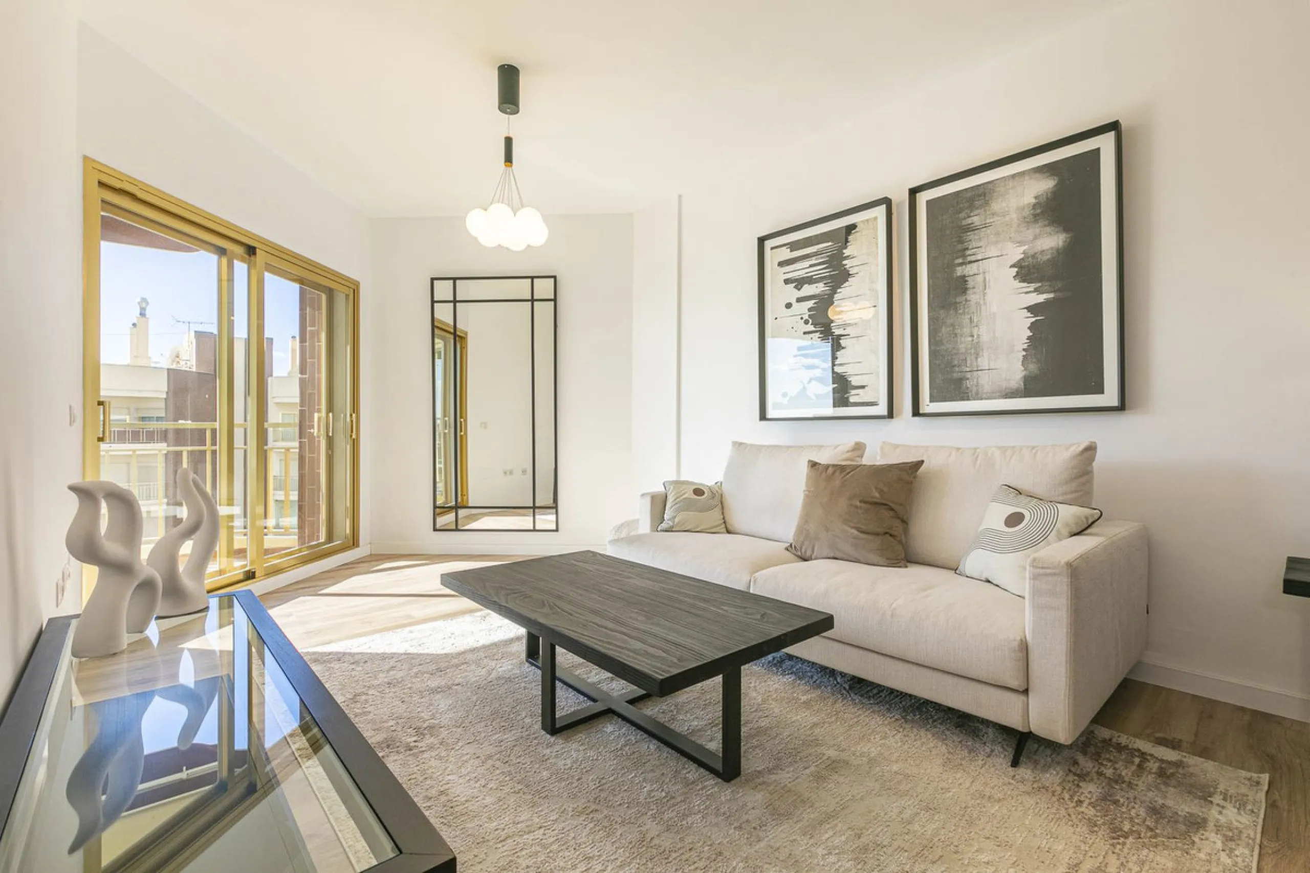 Apartment - Top Floor Apartment в продаже в Fuengirola, Málaga. В доме 1 спален и 1 ванных комнат. Площадь дома 65 м²
