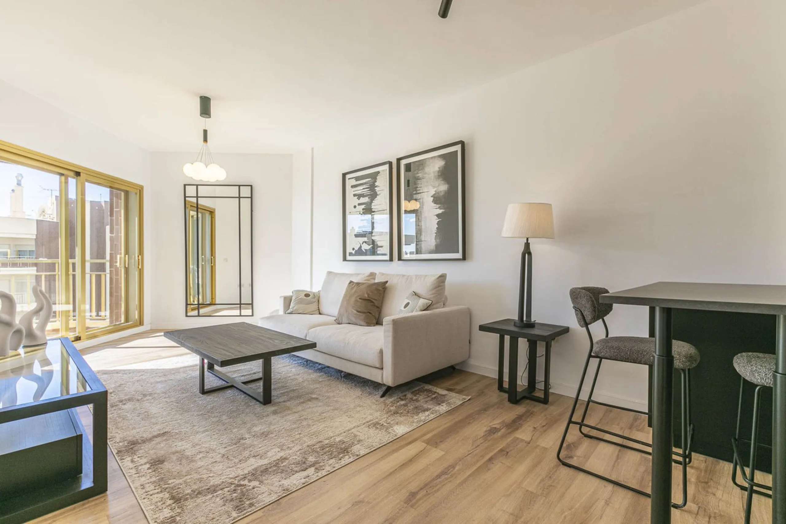 Apartment - Top Floor Apartment в продаже в Fuengirola, Málaga. В доме 1 спален и 1 ванных комнат. Площадь дома 65 м²