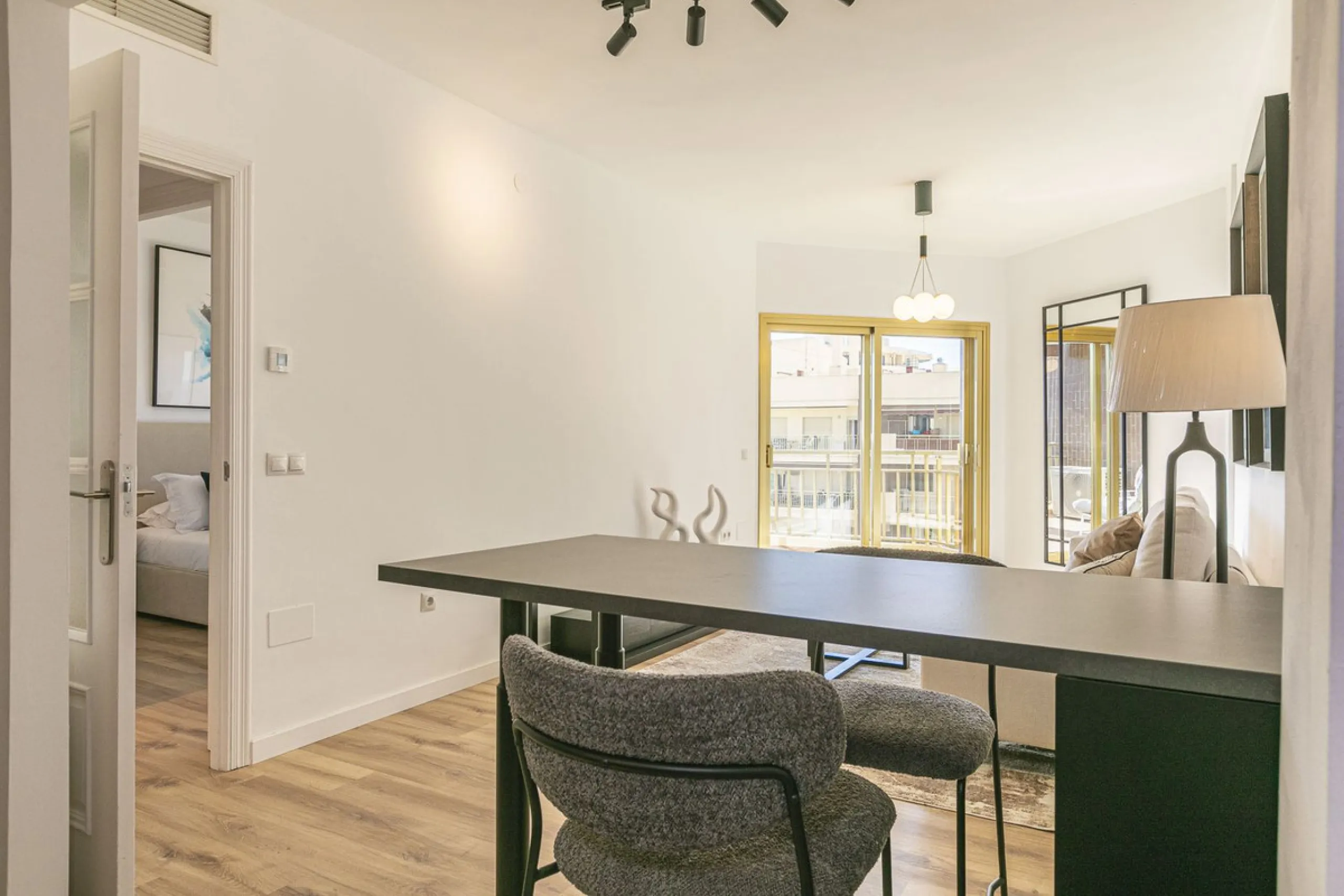Apartment - Top Floor Apartment в продаже в Fuengirola, Málaga. В доме 1 спален и 1 ванных комнат. Площадь дома 65 м²
