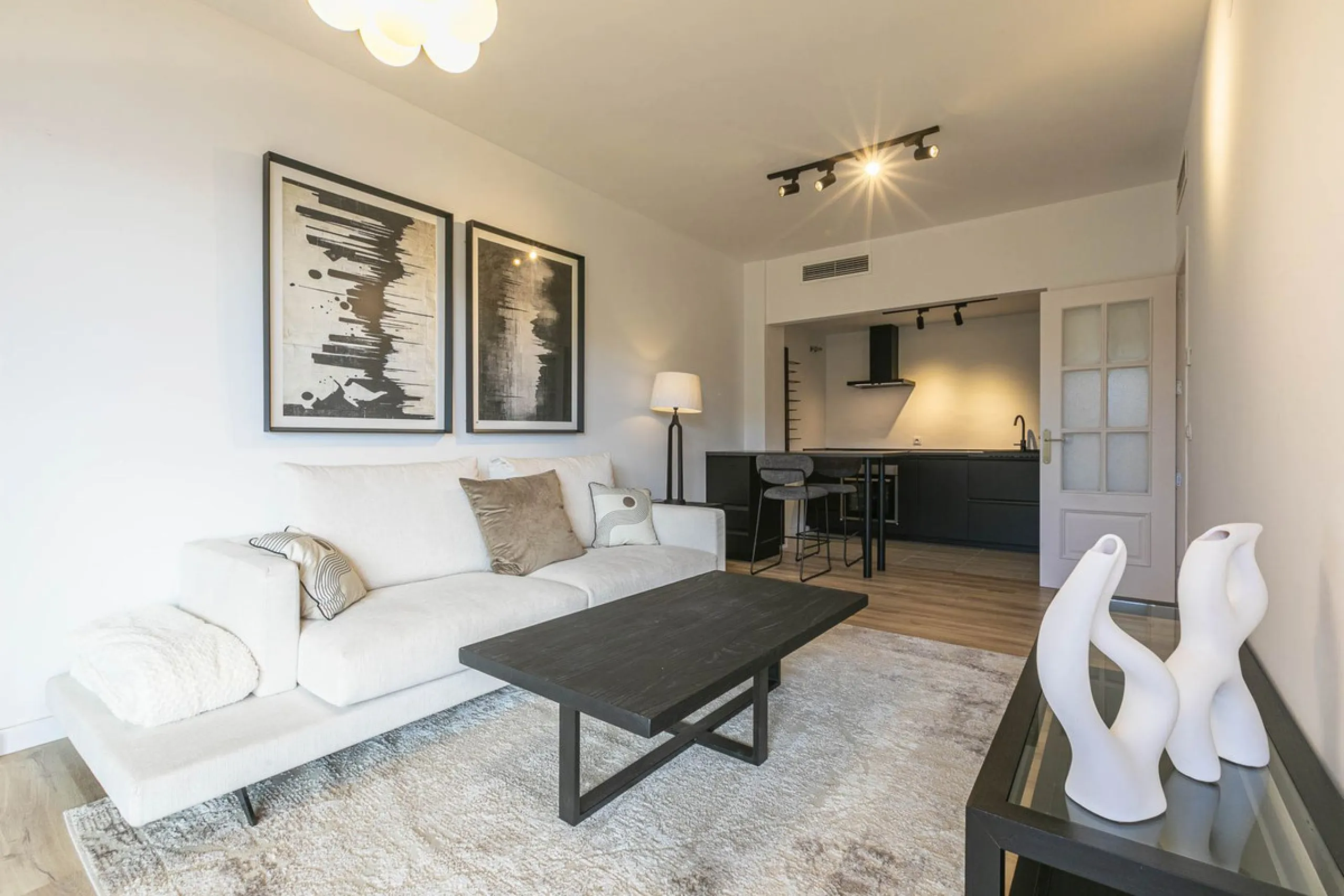 Apartment - Top Floor Apartment в продаже в Fuengirola, Málaga. В доме 1 спален и 1 ванных комнат. Площадь дома 65 м²