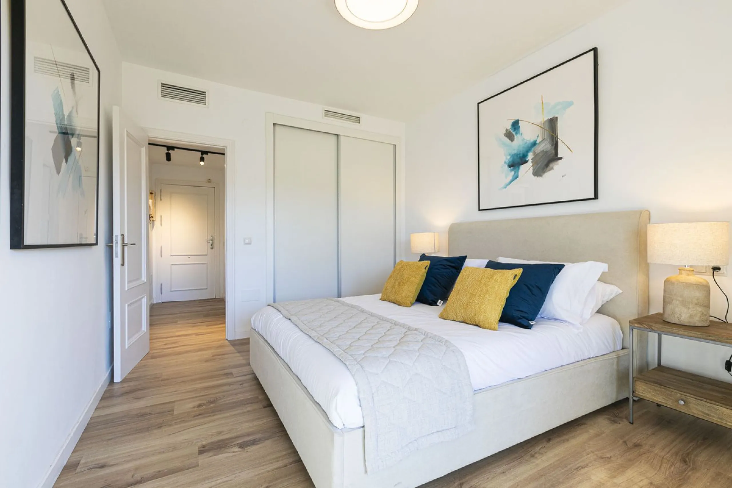 Apartment - Top Floor Apartment в продаже в Fuengirola, Málaga. В доме 1 спален и 1 ванных комнат. Площадь дома 65 м²