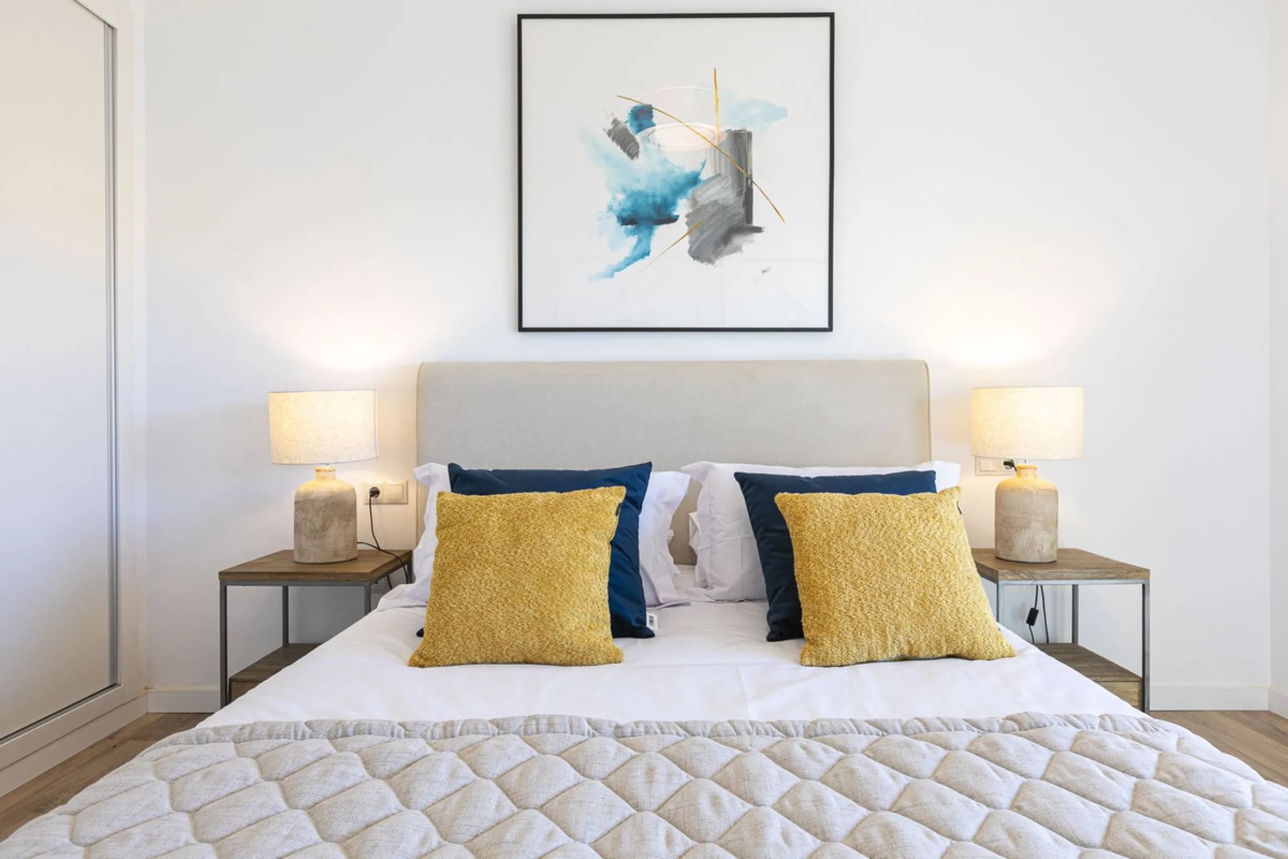 Apartment - Top Floor Apartment в продаже в Fuengirola, Málaga. В доме 1 спален и 1 ванных комнат. Площадь дома 65 м²