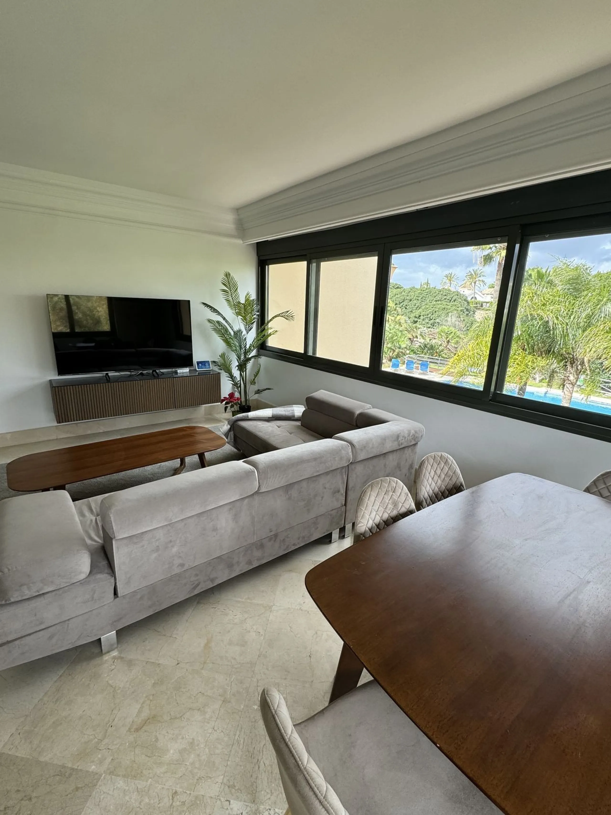 Exclusive Residence for Sale in Lorcrigolf Urbanization, Nueva Andalucía