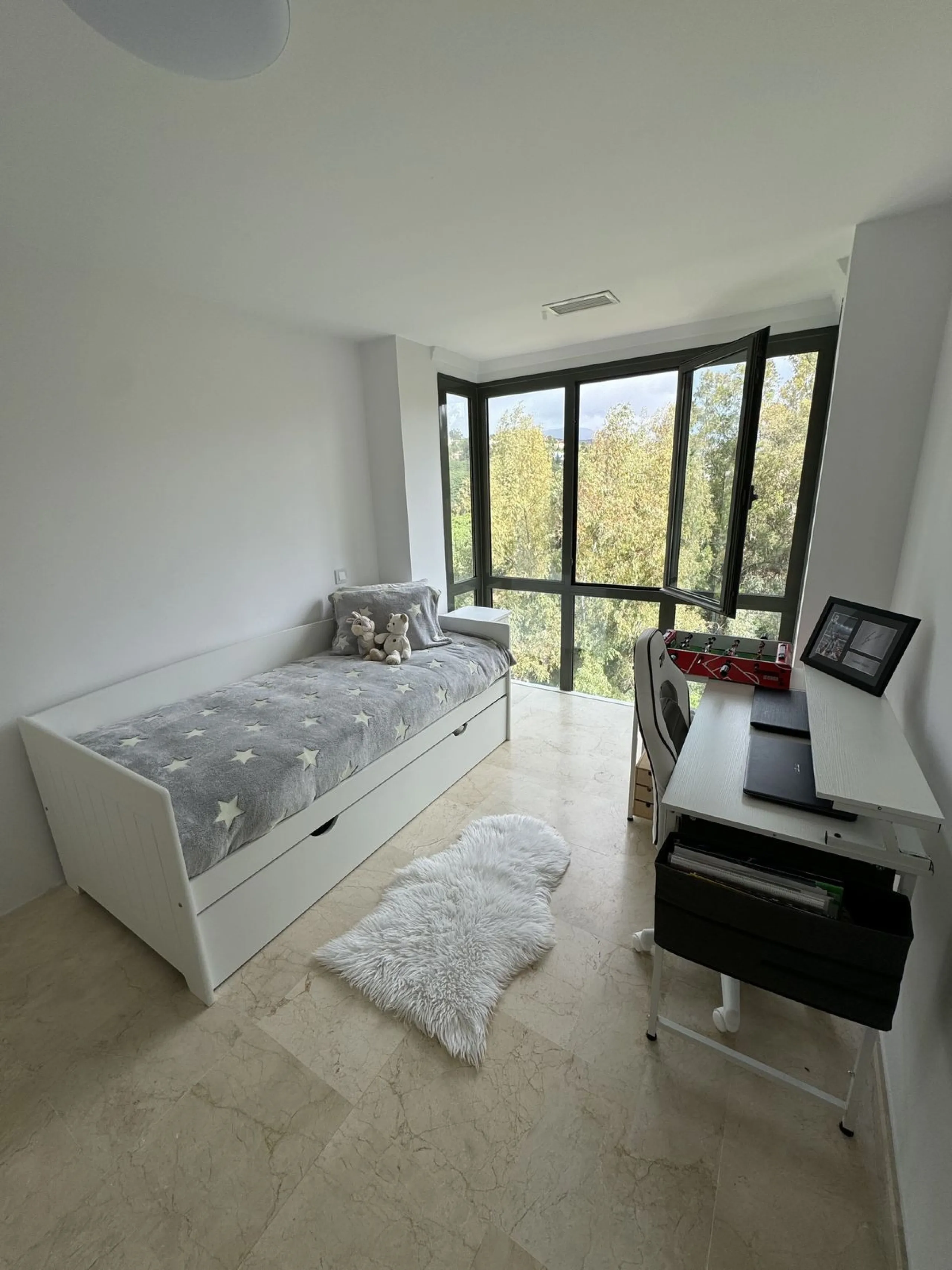 Exclusive Residence for Sale in Lorcrigolf Urbanization, Nueva Andalucía