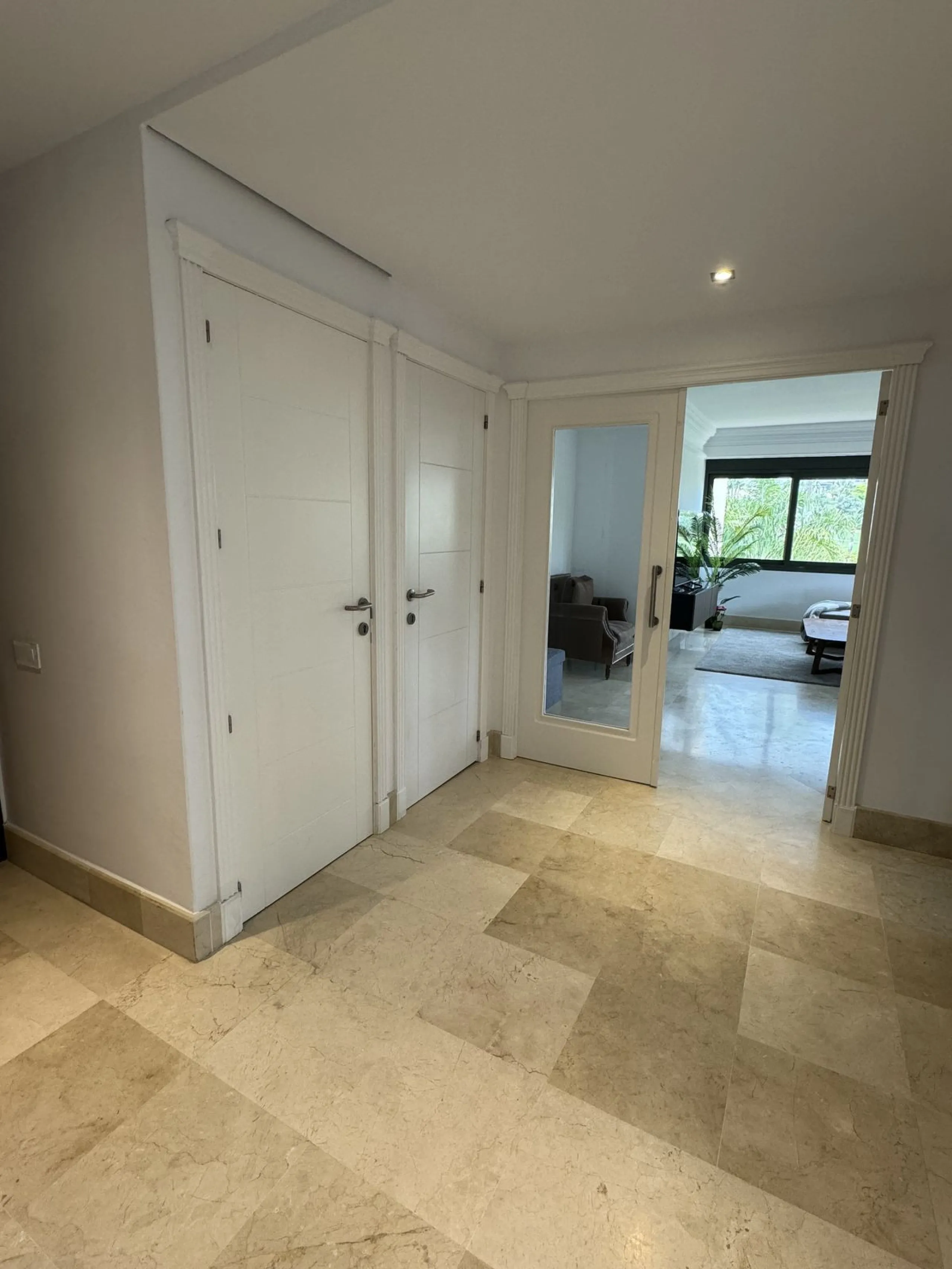 Exclusive Residence for Sale in Lorcrigolf Urbanization, Nueva Andalucía