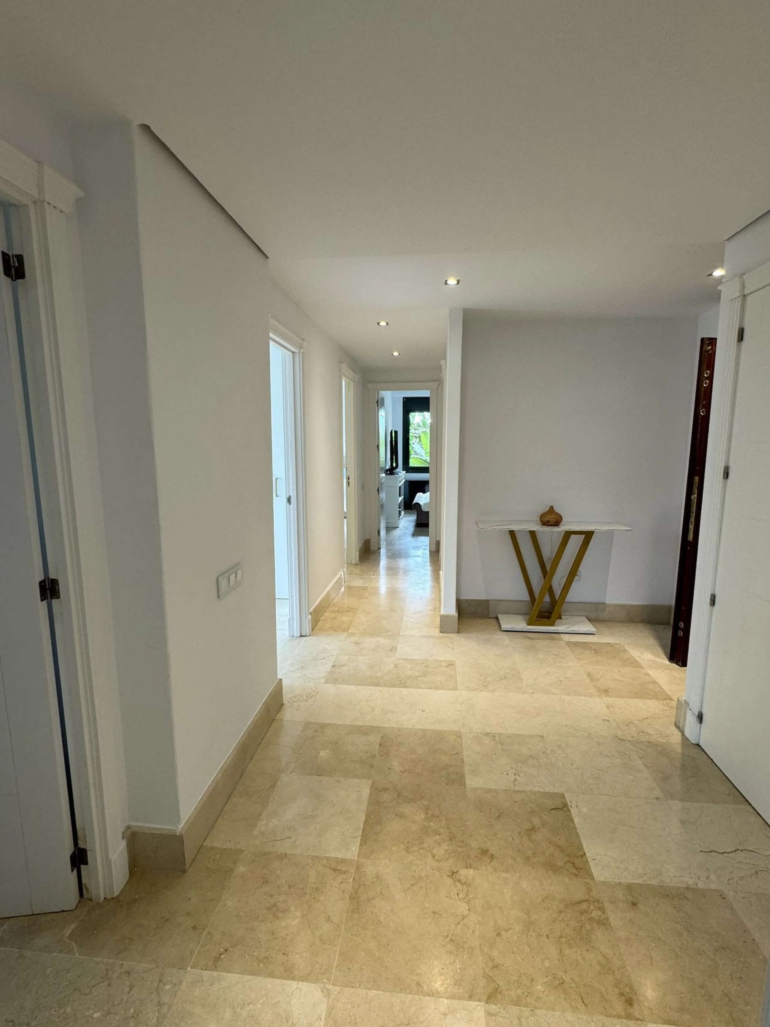 Exclusive Residence for Sale in Lorcrigolf Urbanization, Nueva Andalucía