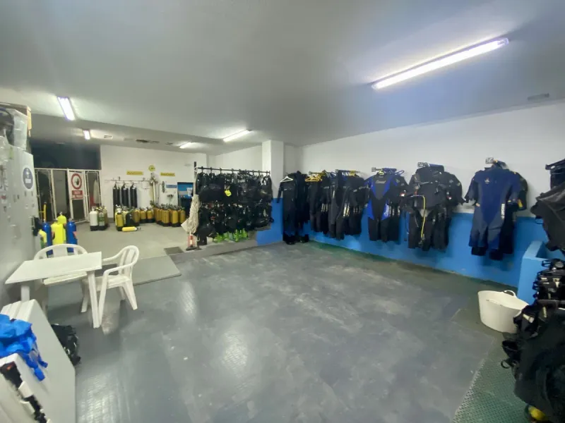 UNIQUE OPPORTUNITY, SALE OF PREMISES OR PREMISES IN A SHOPPING CENTER IN BENALMÁDENA