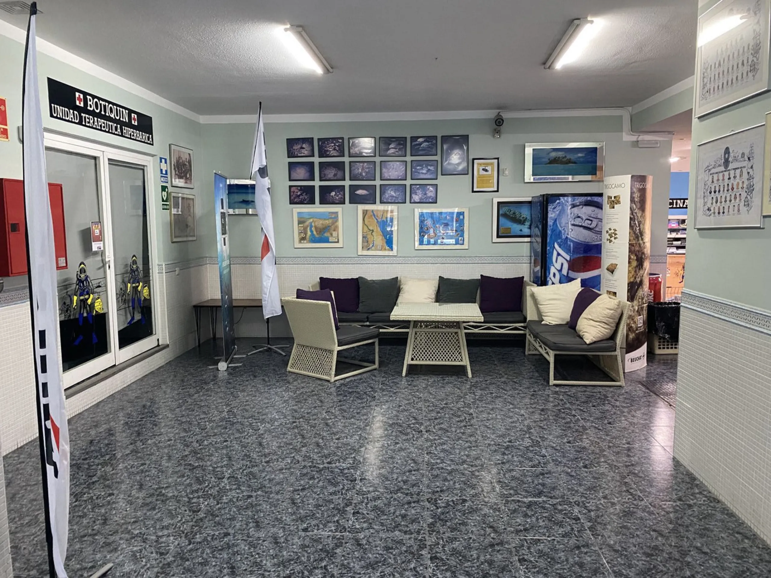 UNIQUE OPPORTUNITY, SALE OF PREMISES OR PREMISES IN A SHOPPING CENTER IN BENALMÁDENA