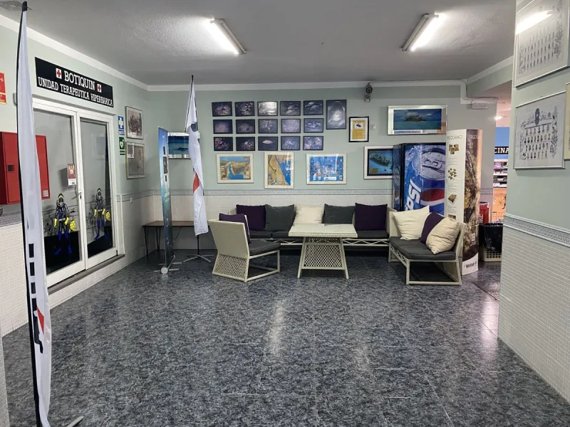UNIQUE OPPORTUNITY, SALE OF PREMISES OR PREMISES IN A SHOPPING CENTER IN BENALMÁDENA