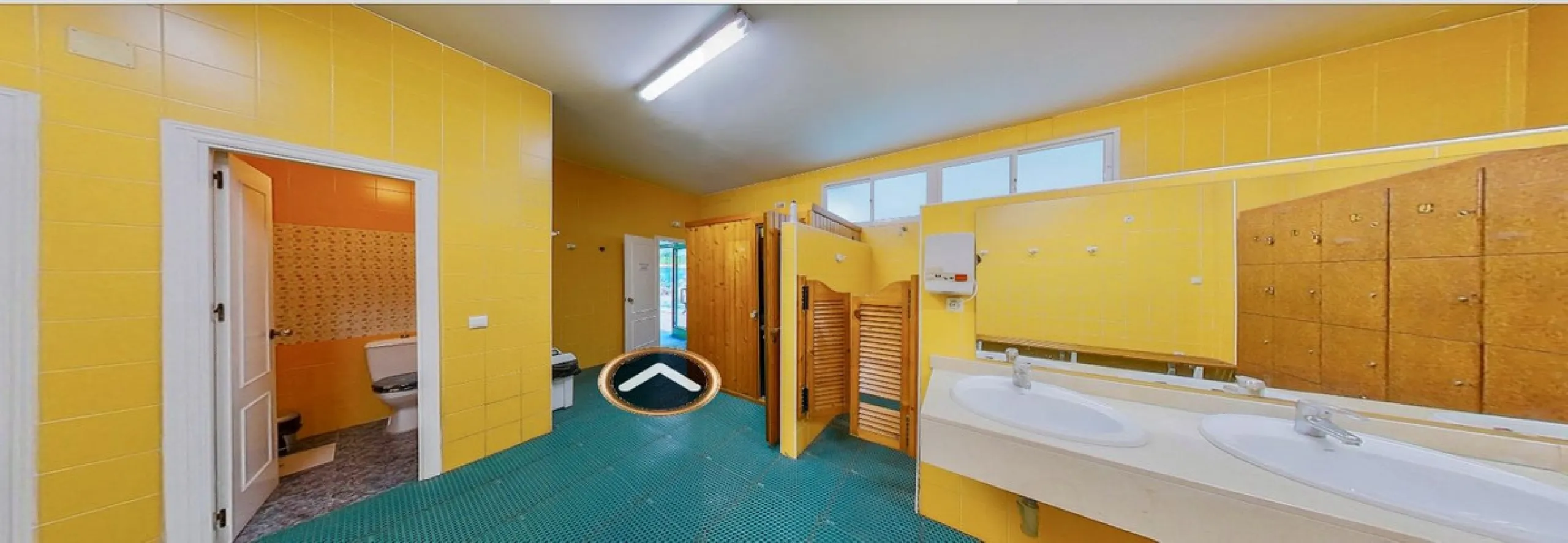 UNIQUE OPPORTUNITY, SALE OF PREMISES OR PREMISES IN A SHOPPING CENTER IN BENALMÁDENA