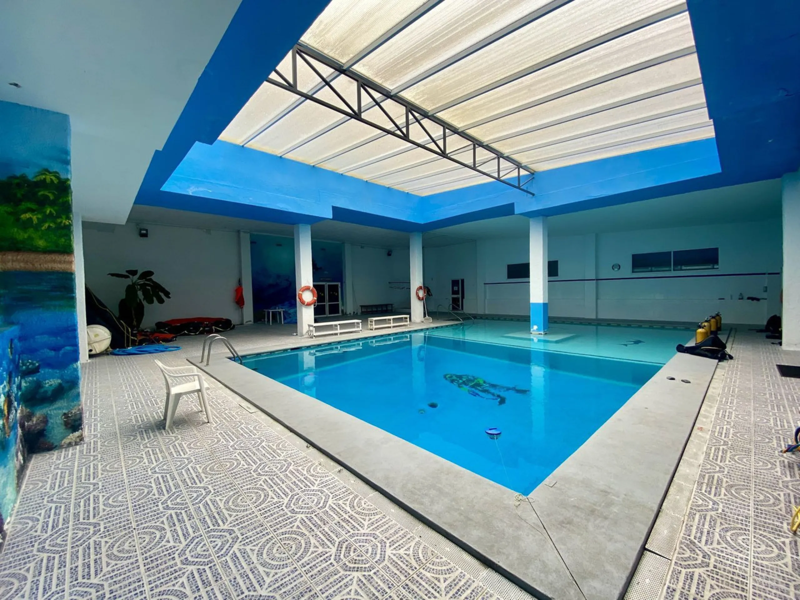 UNIQUE OPPORTUNITY, SALE OF PREMISES OR PREMISES IN A SHOPPING CENTER IN BENALMÁDENA