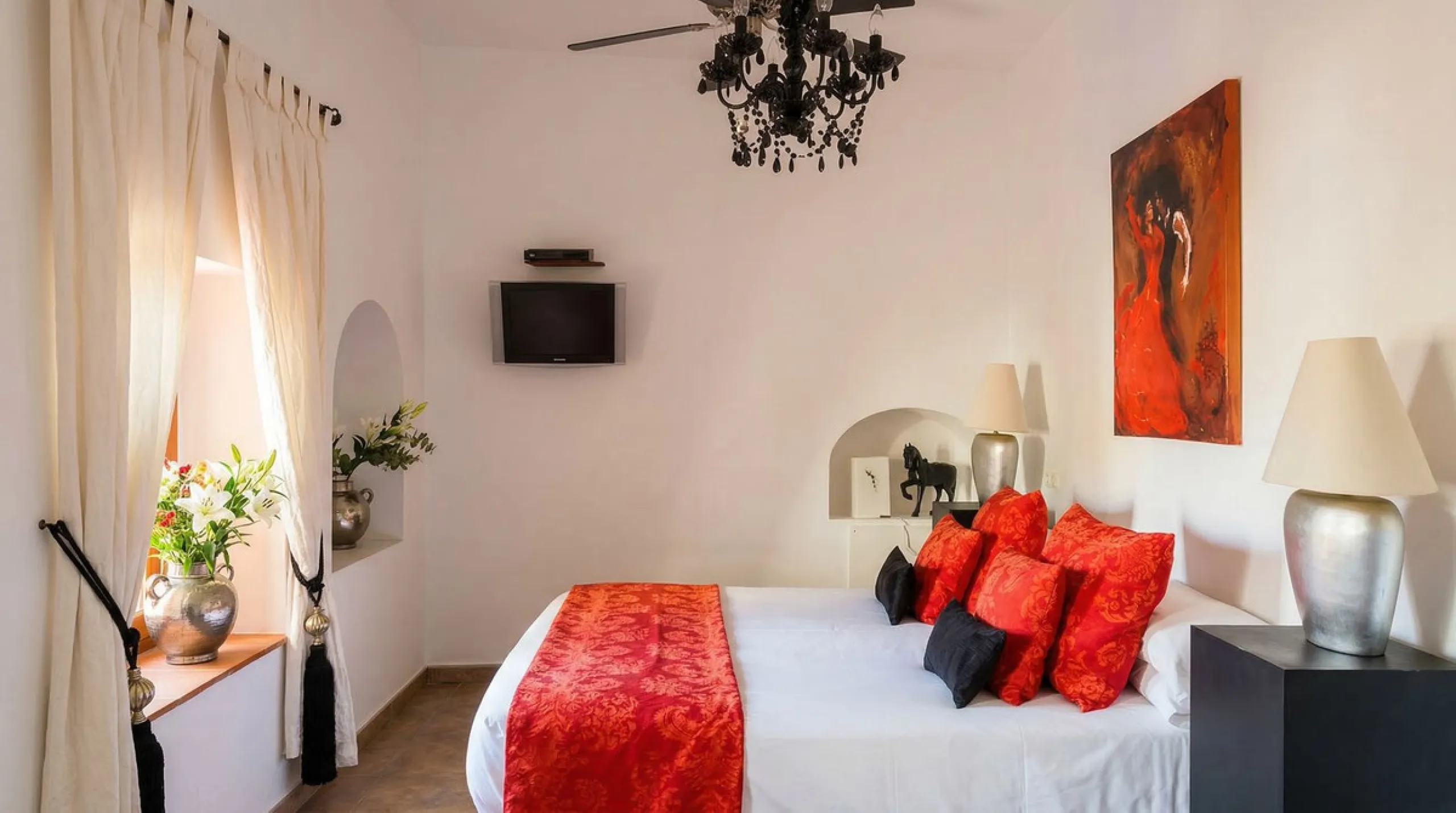 Fantastic boutique hotel in the historic centre in the lively city Velez Malaga.
