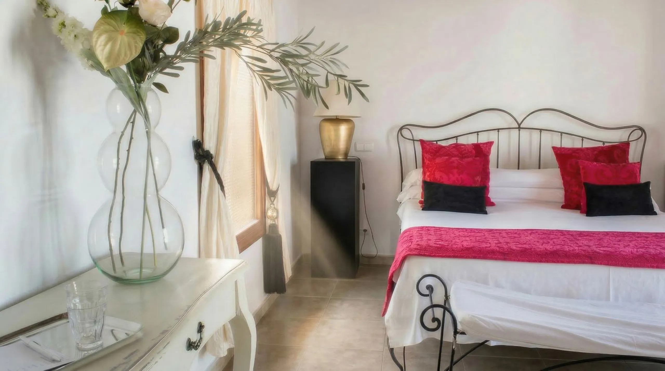 Fantastic boutique hotel in the historic centre in the lively city Velez Malaga.
