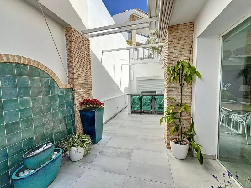 Stunning Contemporary Villa in Big Blue Villas, Benalmádena – Coastal Luxury at Its Best