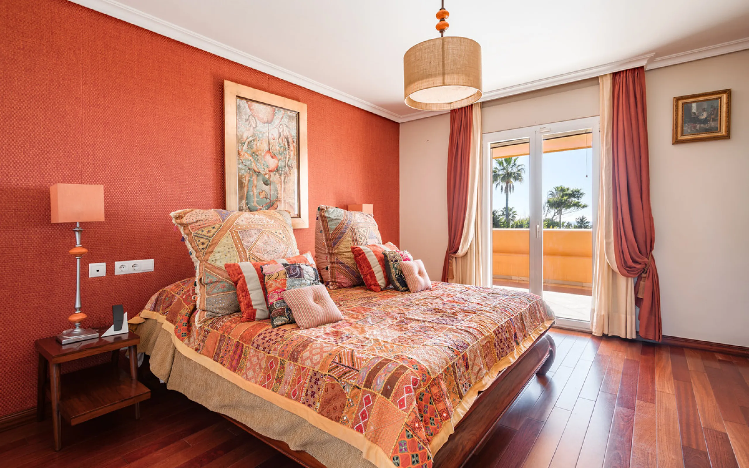 House - Detached Villa в продаже в Estepona, Málaga. В доме 8 спален и 10 ванных комнат. Площадь дома 1013 м². Площадь участка 5039 м²