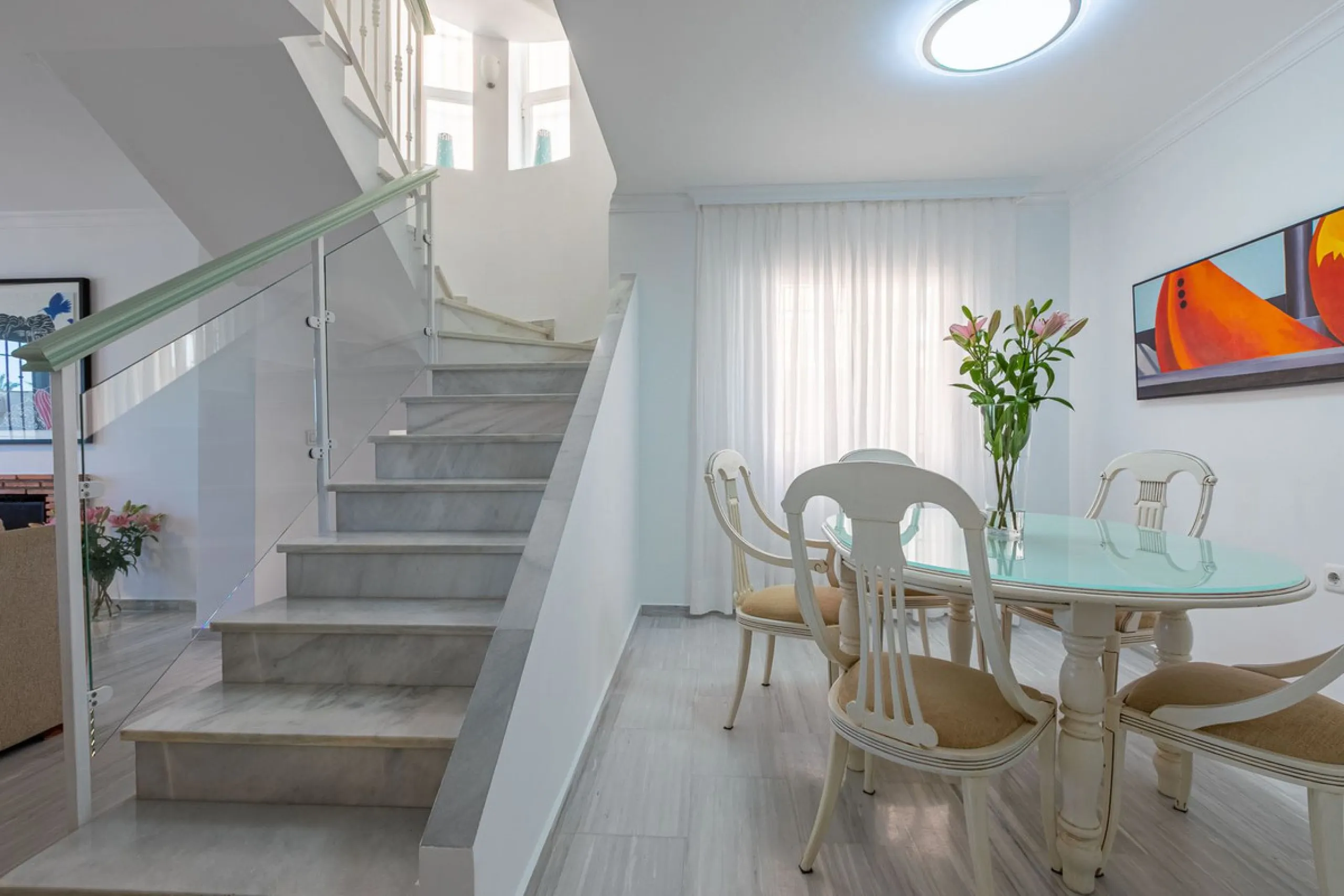House - Semi-Detached House в продаже в Marbella, Málaga. В доме 4 спален и 3 ванных комнат. Площадь дома 171 м². Площадь участка 215 м²