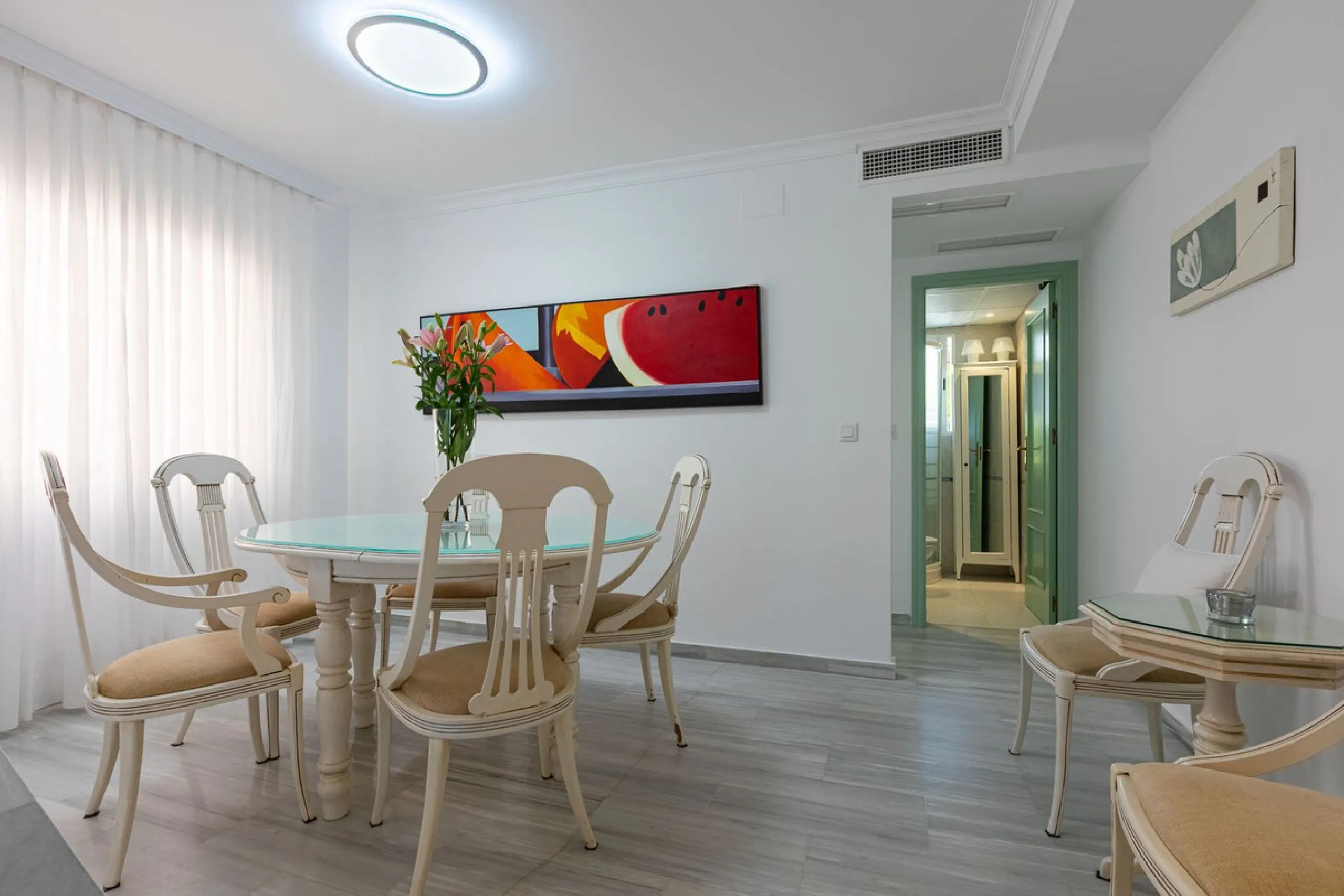 House - Semi-Detached House в продаже в Marbella, Málaga. В доме 4 спален и 3 ванных комнат. Площадь дома 171 м². Площадь участка 215 м²