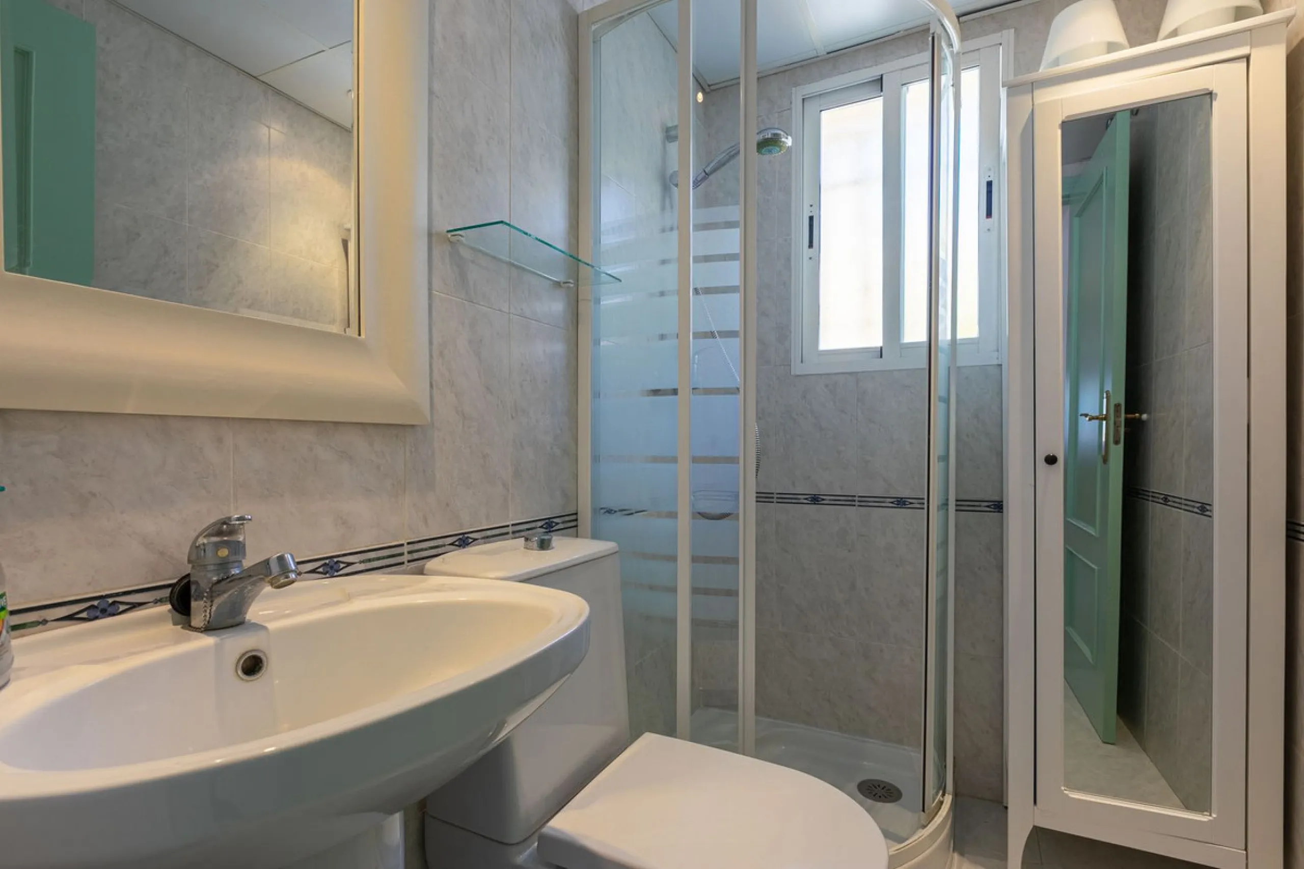 House - Semi-Detached House в продаже в Marbella, Málaga. В доме 4 спален и 3 ванных комнат. Площадь дома 171 м². Площадь участка 215 м²