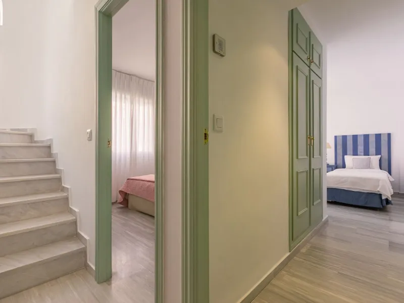 House - Semi-Detached House в продаже в Marbella, Málaga. В доме 4 спален и 3 ванных комнат. Площадь дома 171 м². Площадь участка 215 м²