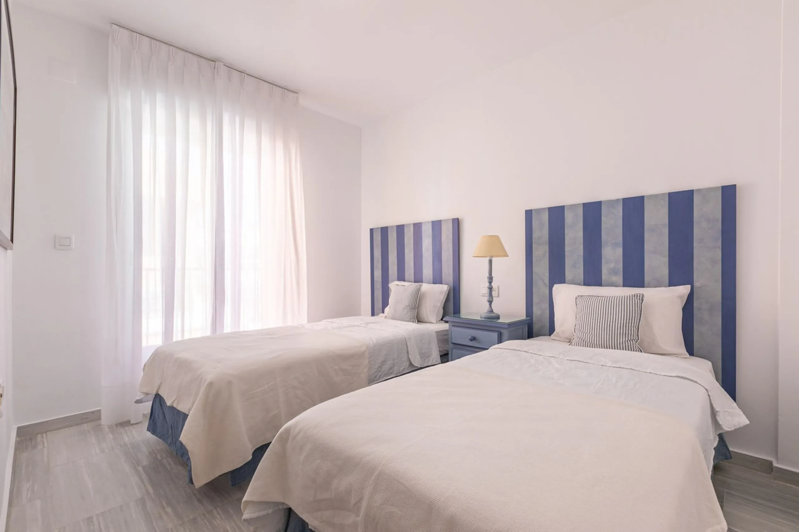 House - Semi-Detached House в продаже в Marbella, Málaga. В доме 4 спален и 3 ванных комнат. Площадь дома 171 м². Площадь участка 215 м²