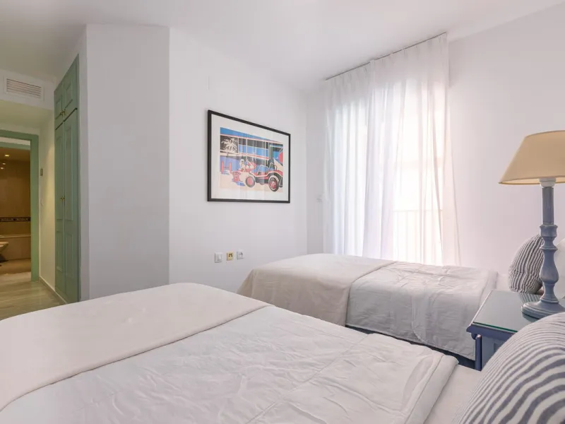 House - Semi-Detached House в продаже в Marbella, Málaga. В доме 4 спален и 3 ванных комнат. Площадь дома 171 м². Площадь участка 215 м²