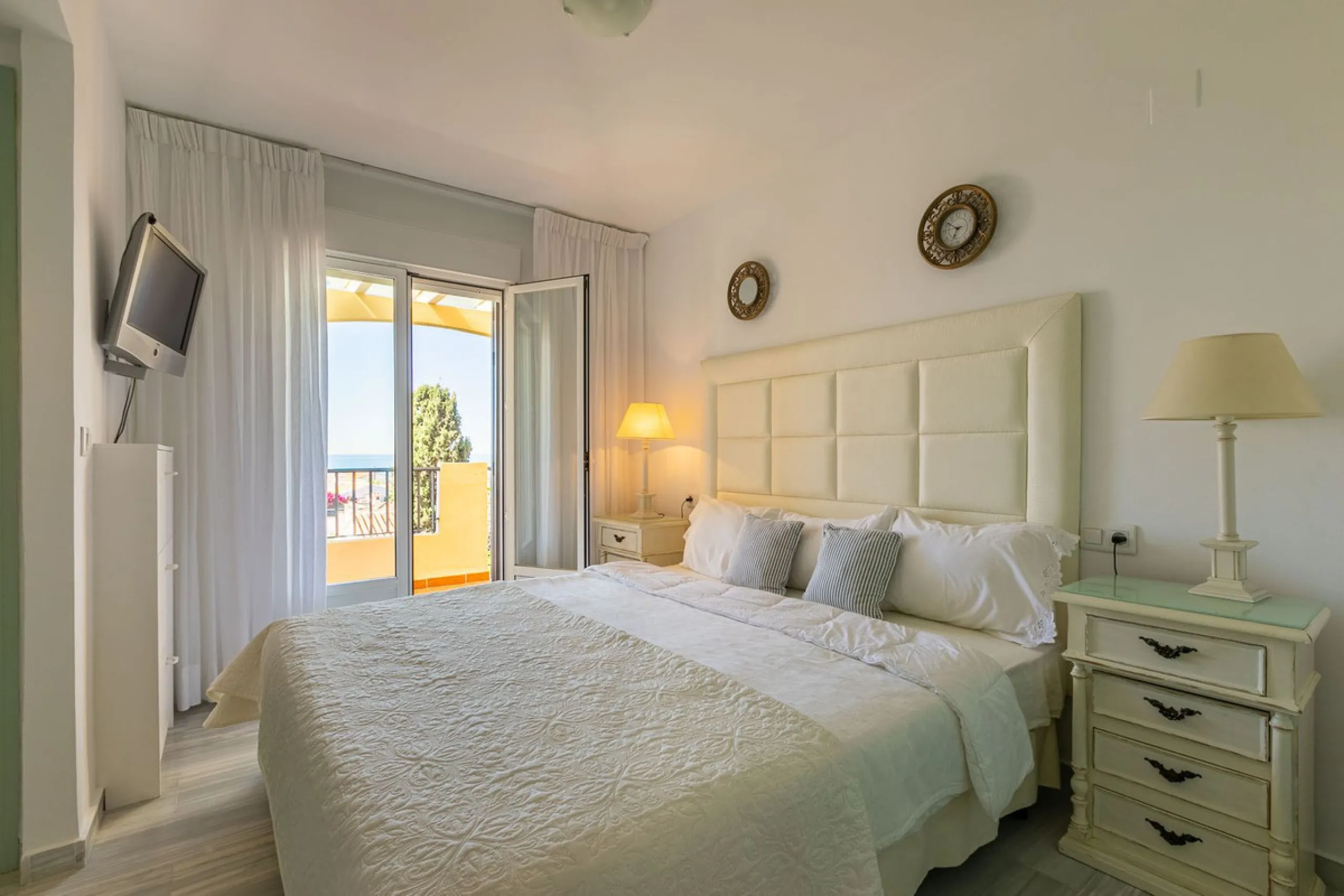House - Semi-Detached House в продаже в Marbella, Málaga. В доме 4 спален и 3 ванных комнат. Площадь дома 171 м². Площадь участка 215 м²