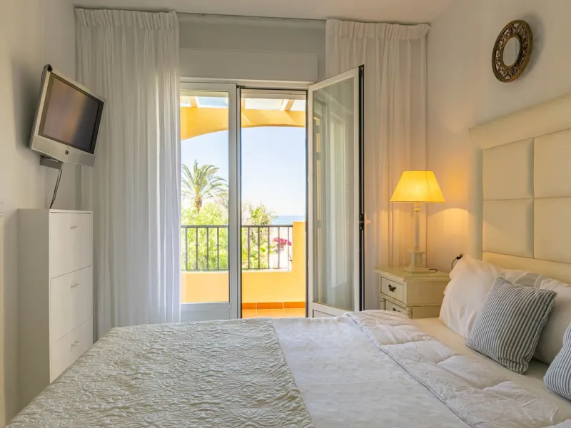 House - Semi-Detached House в продаже в Marbella, Málaga. В доме 4 спален и 3 ванных комнат. Площадь дома 171 м². Площадь участка 215 м²