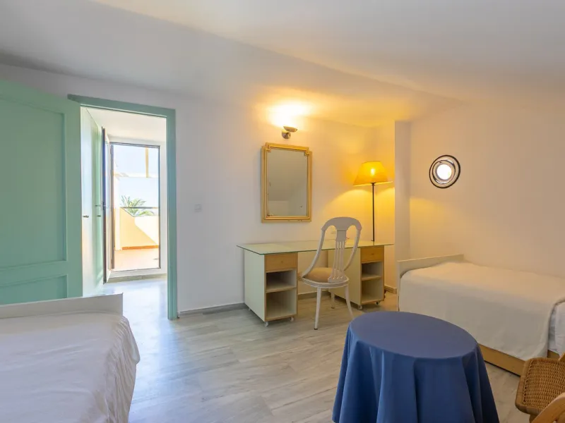 House - Semi-Detached House в продаже в Marbella, Málaga. В доме 4 спален и 3 ванных комнат. Площадь дома 171 м². Площадь участка 215 м²