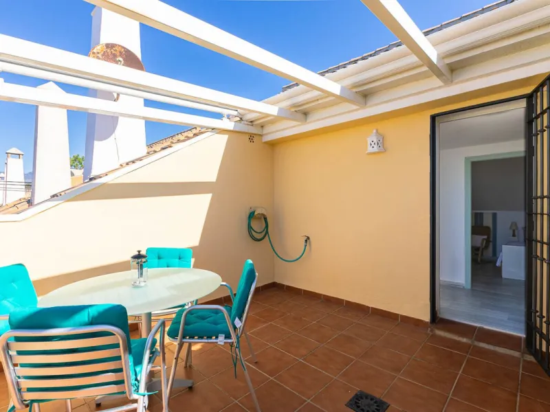 House - Semi-Detached House в продаже в Marbella, Málaga. В доме 4 спален и 3 ванных комнат. Площадь дома 171 м². Площадь участка 215 м²
