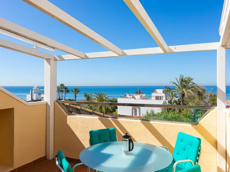 House - Semi-Detached House в продаже в Marbella, Málaga. В доме 4 спален и 3 ванных комнат. Площадь дома 171 м². Площадь участка 215 м²