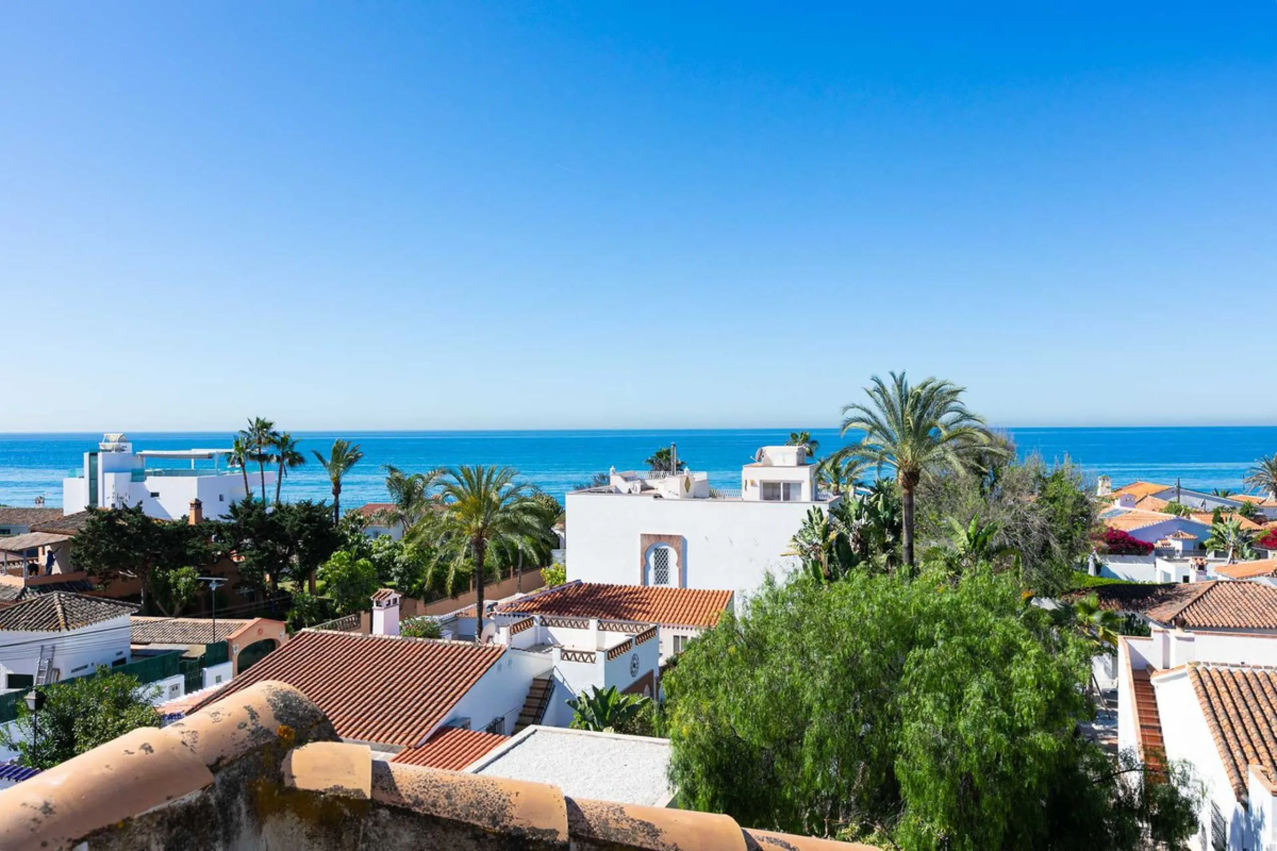 House - Semi-Detached House в продаже в Marbella, Málaga. В доме 4 спален и 3 ванных комнат. Площадь дома 171 м². Площадь участка 215 м²
