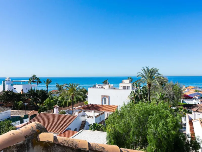 House - Semi-Detached House в продаже в Marbella, Málaga. В доме 4 спален и 3 ванных комнат. Площадь дома 171 м². Площадь участка 215 м²