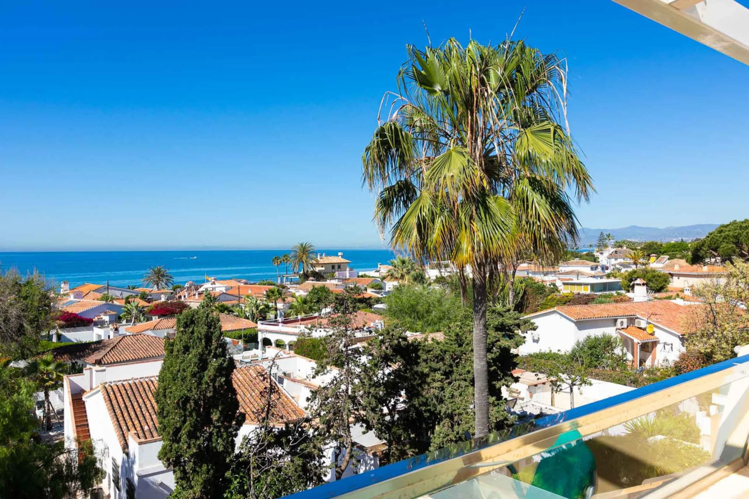 House - Semi-Detached House в продаже в Marbella, Málaga. В доме 4 спален и 3 ванных комнат. Площадь дома 171 м². Площадь участка 215 м²
