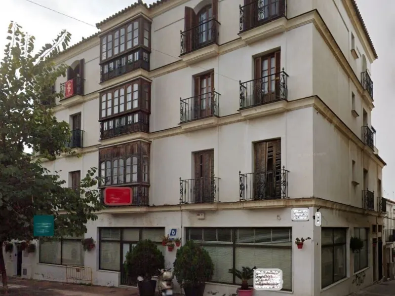 Commercial - Business в продаже в Estepona, Málaga. Площадь дома 786 м²