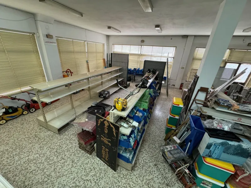 Commercial - Business в продаже в Estepona, Málaga. Площадь дома 786 м²