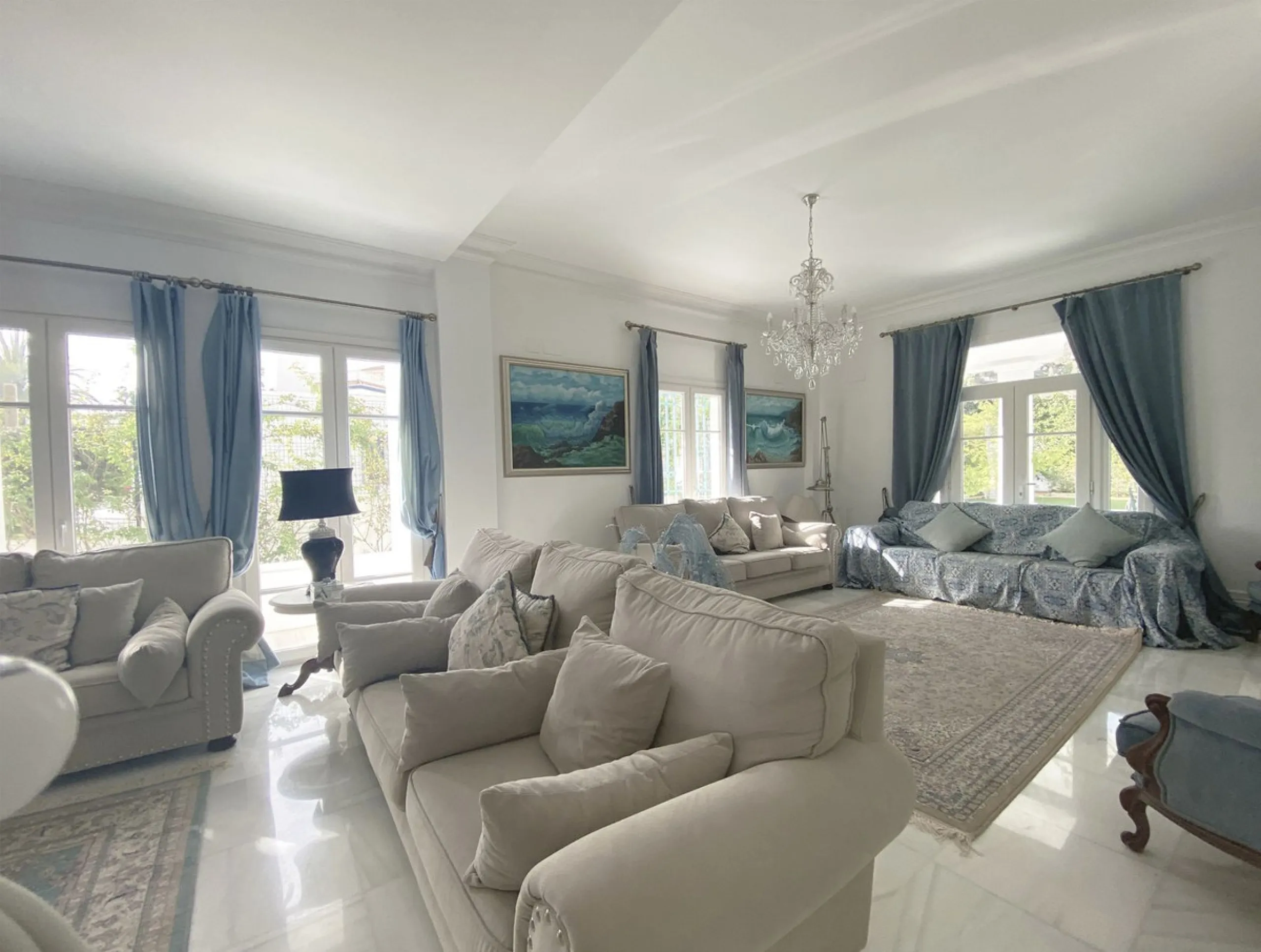 MAGNIFICENT VILLA OF EXCELLENT QUALITIES IN PACO CANTOS AREA (MARBELLLA)!!!