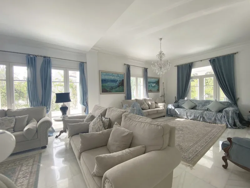 MAGNIFICENT VILLA OF EXCELLENT QUALITIES IN PACO CANTOS AREA (MARBELLLA)!!!