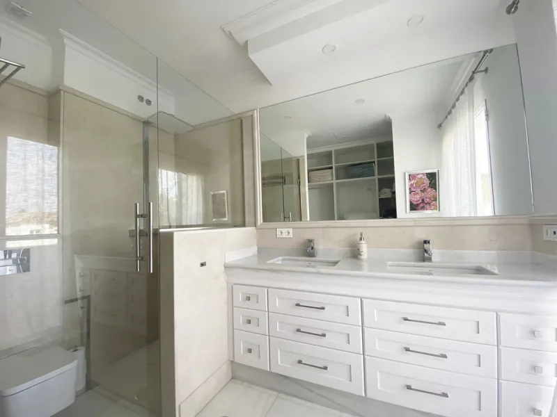 MAGNIFICENT VILLA OF EXCELLENT QUALITIES IN PACO CANTOS AREA (MARBELLLA)!!!