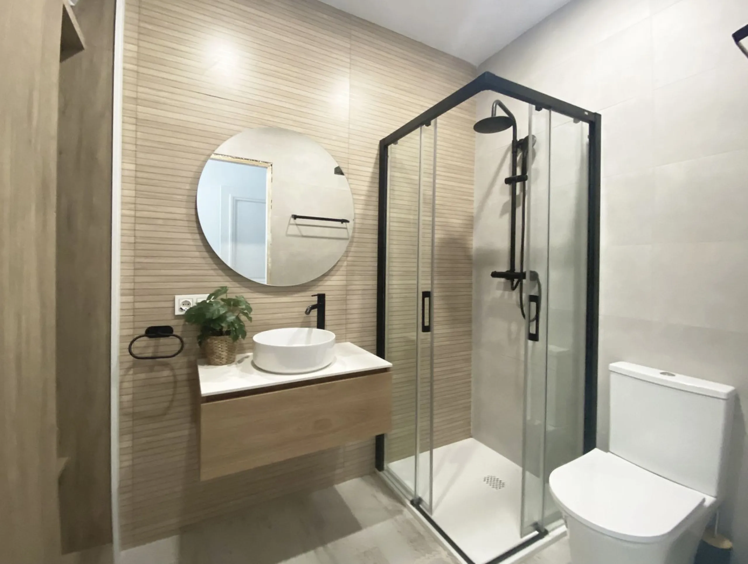MAGNIFICENT VILLA OF EXCELLENT QUALITIES IN PACO CANTOS AREA (MARBELLLA)!!!