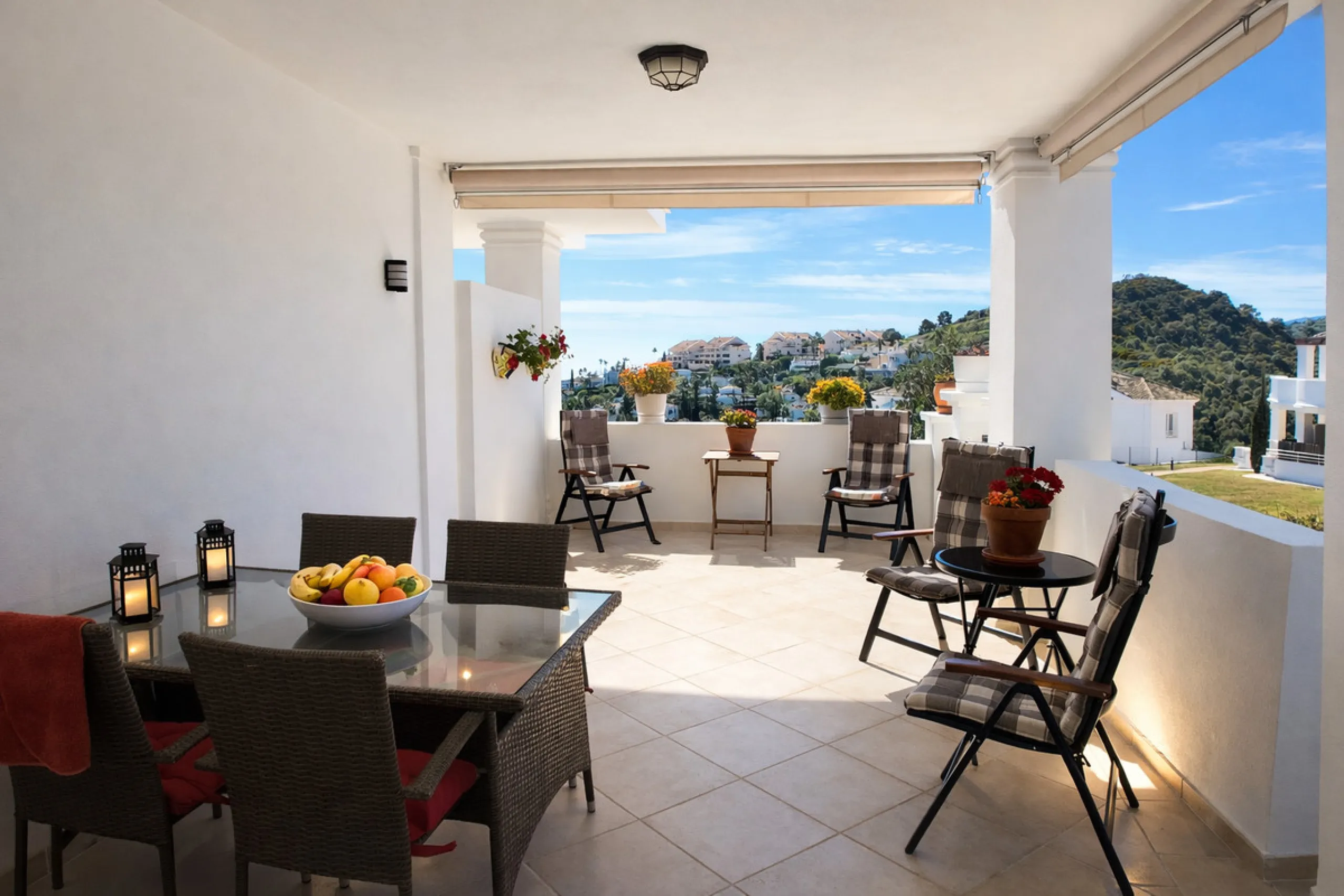 Apartment - Middle Floor Apartment в продаже в Marbella, Málaga. В доме 2 спален и 4 ванных комнат. Площадь дома 154 м²