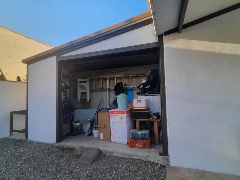 House - Finca - Cortijo в продаже в Coín, Málaga. В доме 3 спален и 2 ванных комнат. Площадь дома 70 м². Площадь участка 929 м²