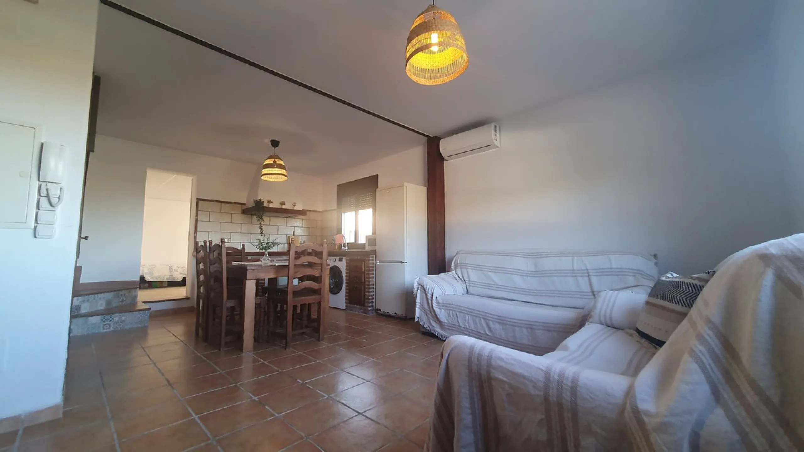 House - Finca - Cortijo в продаже в Coín, Málaga. В доме 3 спален и 2 ванных комнат. Площадь дома 70 м². Площадь участка 929 м²