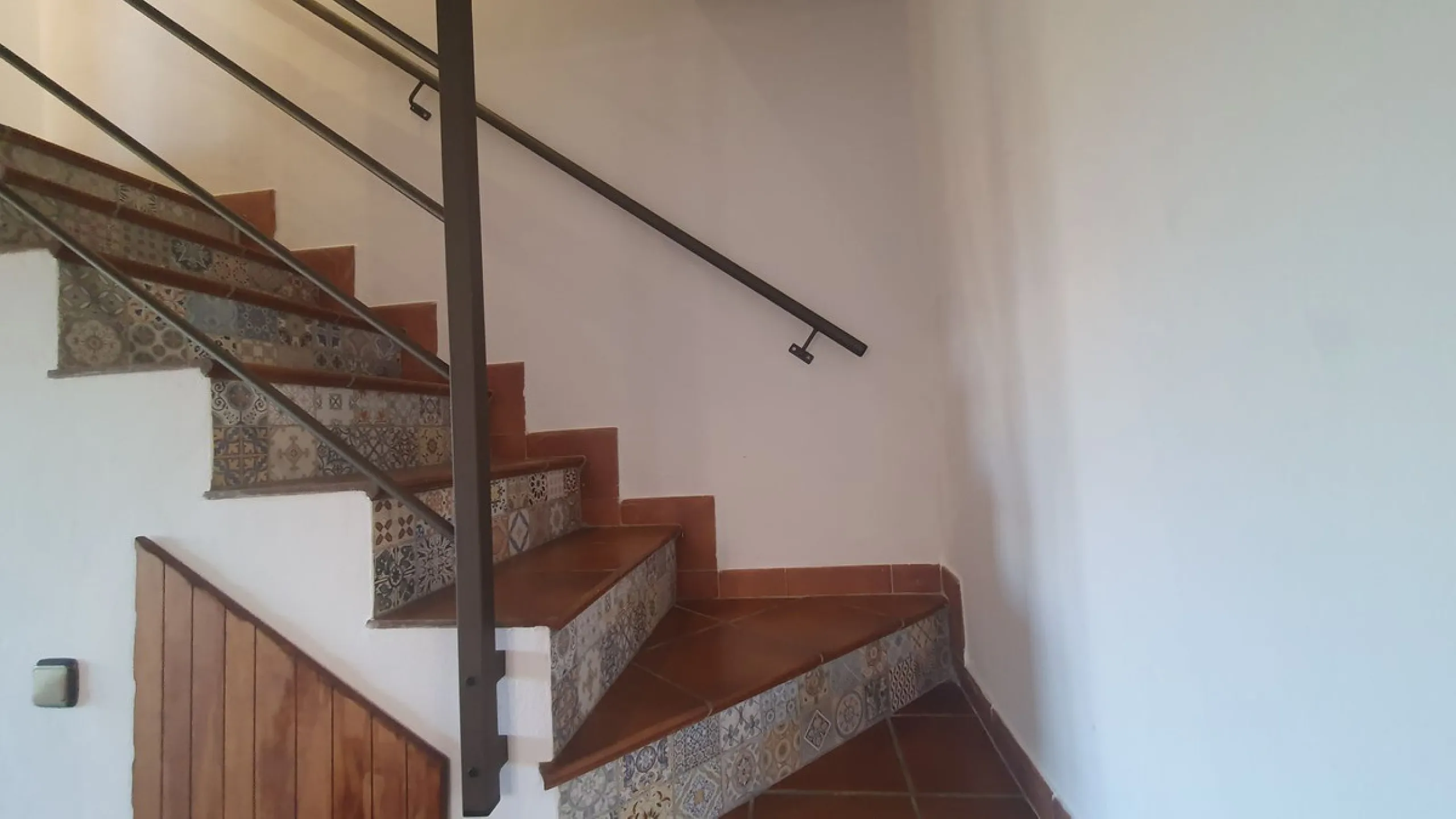 House - Finca - Cortijo в продаже в Coín, Málaga. В доме 3 спален и 2 ванных комнат. Площадь дома 70 м². Площадь участка 929 м²