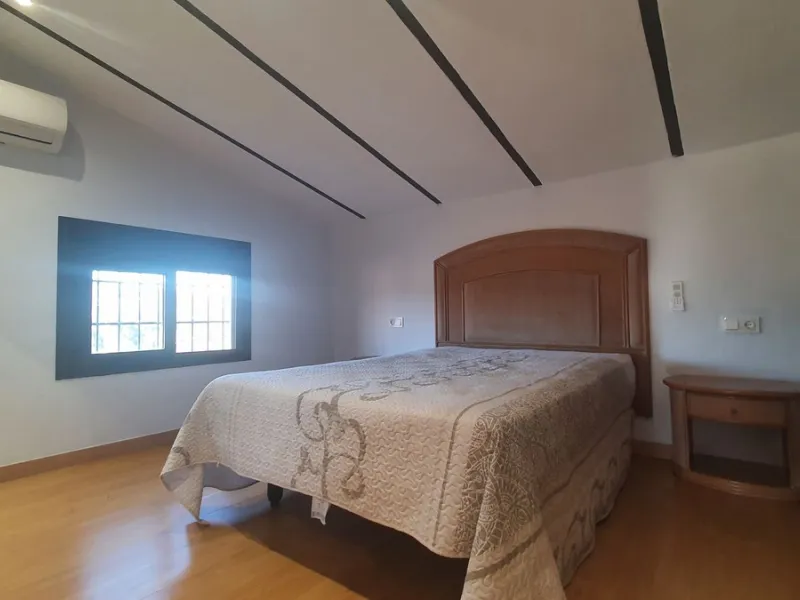 House - Finca - Cortijo в продаже в Coín, Málaga. В доме 3 спален и 2 ванных комнат. Площадь дома 70 м². Площадь участка 929 м²