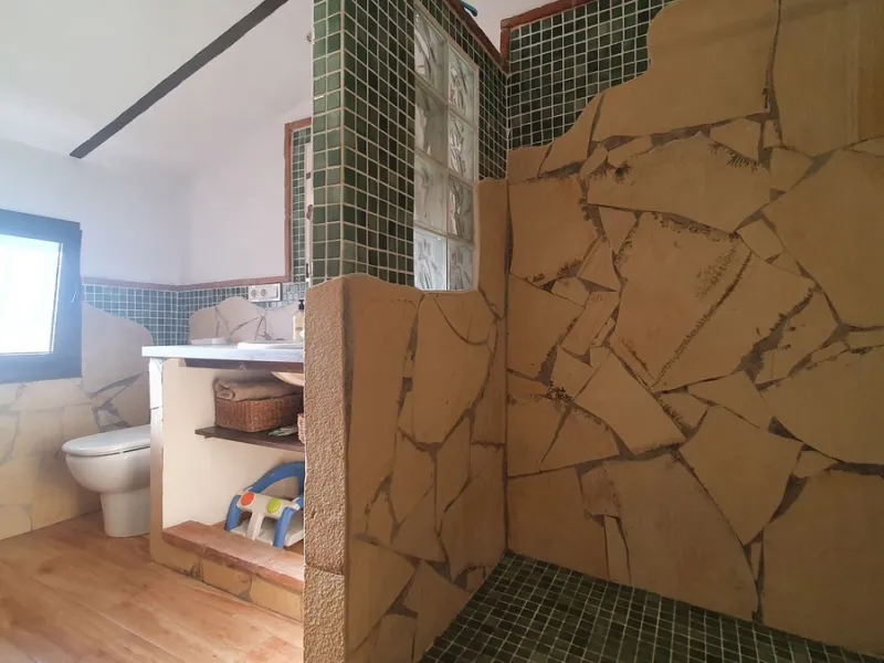 House - Finca - Cortijo в продаже в Coín, Málaga. В доме 3 спален и 2 ванных комнат. Площадь дома 70 м². Площадь участка 929 м²