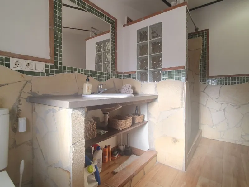 House - Finca - Cortijo в продаже в Coín, Málaga. В доме 3 спален и 2 ванных комнат. Площадь дома 70 м². Площадь участка 929 м²