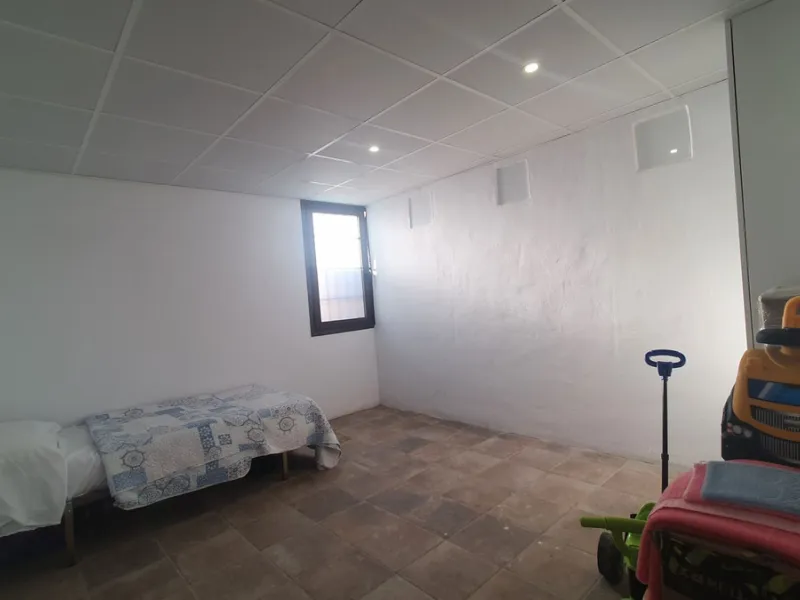 House - Finca - Cortijo в продаже в Coín, Málaga. В доме 3 спален и 2 ванных комнат. Площадь дома 70 м². Площадь участка 929 м²