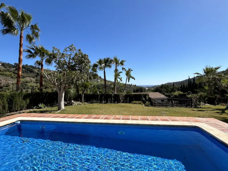 Unique property for sale in Frigiliana countryside.